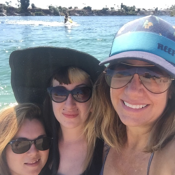 Meet your Posher, Teresa - Picture 3 of 8